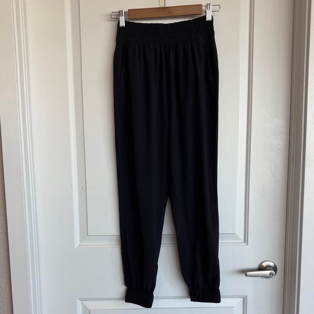Vuori Black Joggers